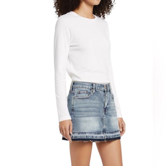 True Religion Light Mellow Wash Denim Studded Cotton Mini Skirt Size: 30 - Picture 8 of 8